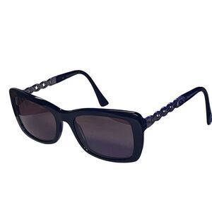Ana Hickmann Black Square Sunglasses with Silver Chain Link Design Frames Logo
